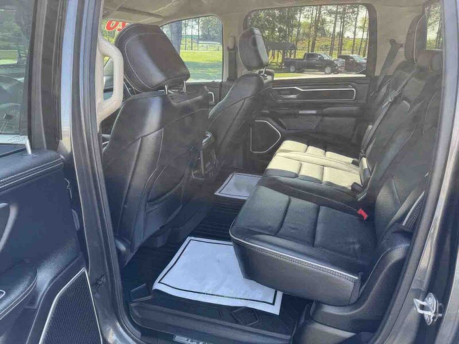 RAM 1500 Laramie      2020