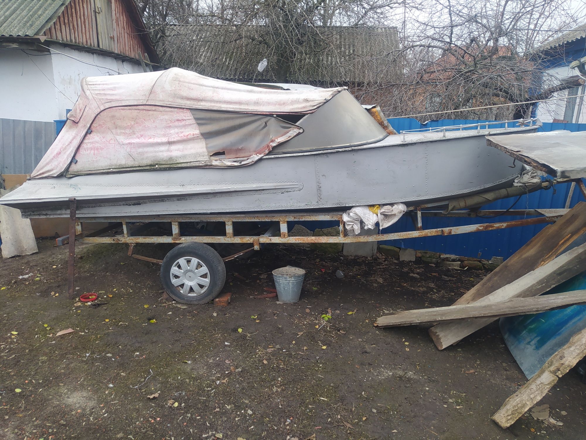 Продам лодку южанку