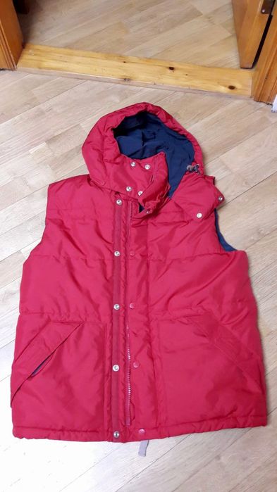 Жилет безрукавка Марки H&M в червоному кольорі теплий, розмір L