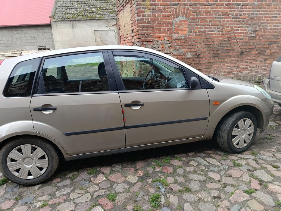 Ford Fiesta 2004