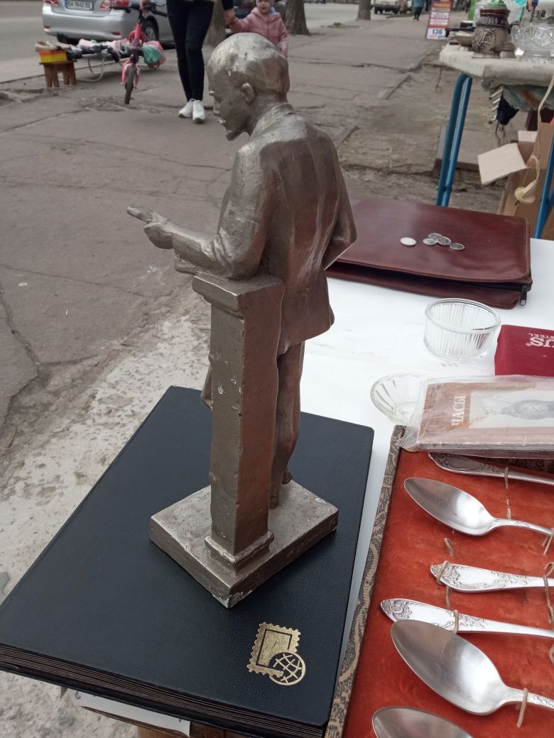 Статуэтка ,скульптура "Ленин".