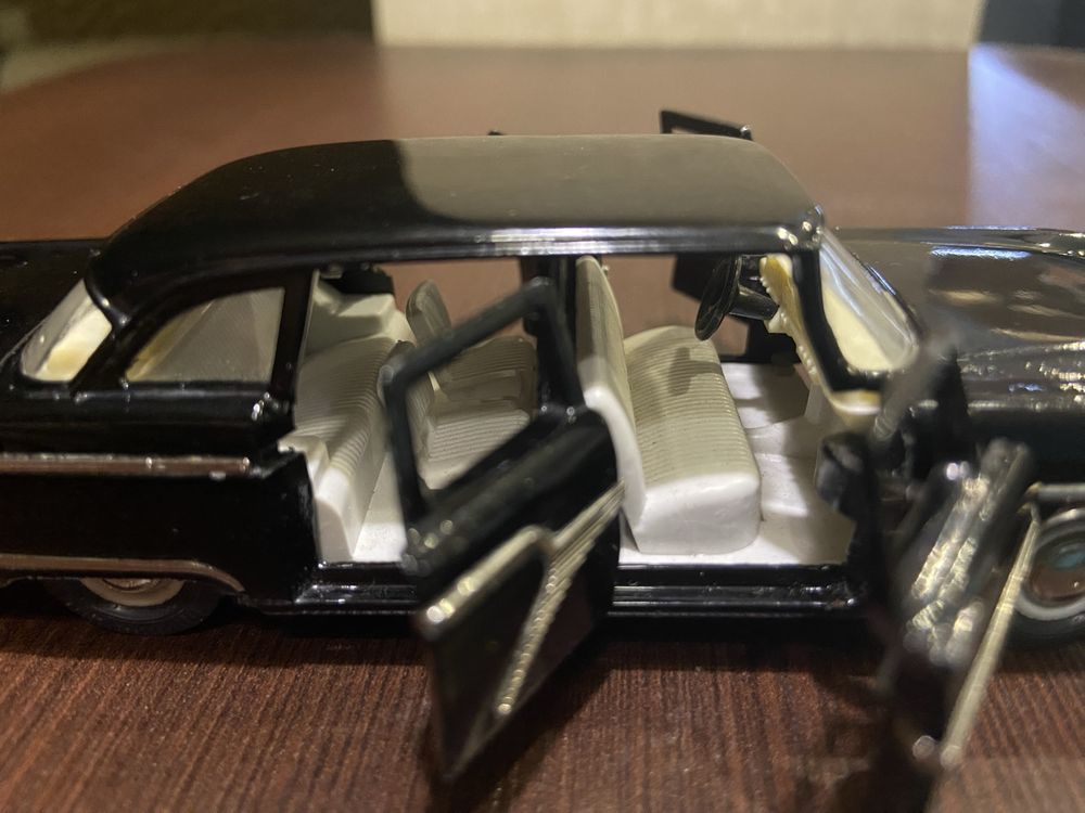 Модель Чайка 1:43 СССР