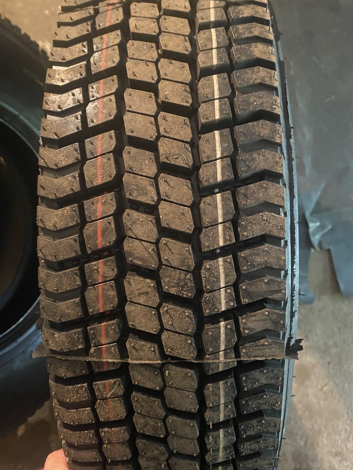 Продам шини гуму,покришки,колеса 215/75/R17.5