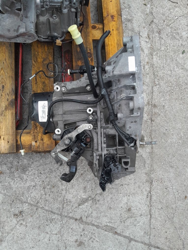 Skrzynia biegów Renault Clio IV Captur 0.9 TCE JR5357  Stan Wzorowy