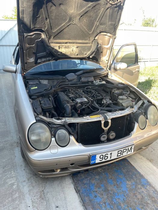 Продам Мерседес w 211  w 210 по запчастям.