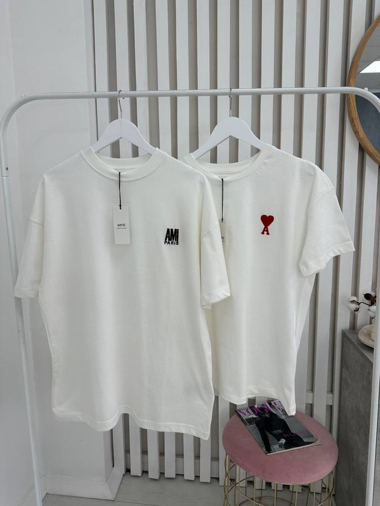 Женская футболка в стиле Ami Paris черная,белая Жіноча футболка