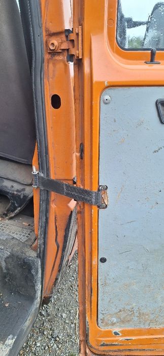 VW T4 Doka prawe tylne drzwi kompletne bez korozji