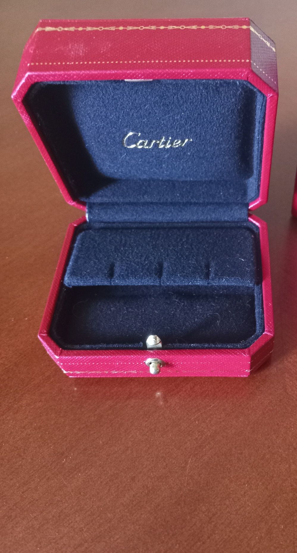 Коробки  Cartier