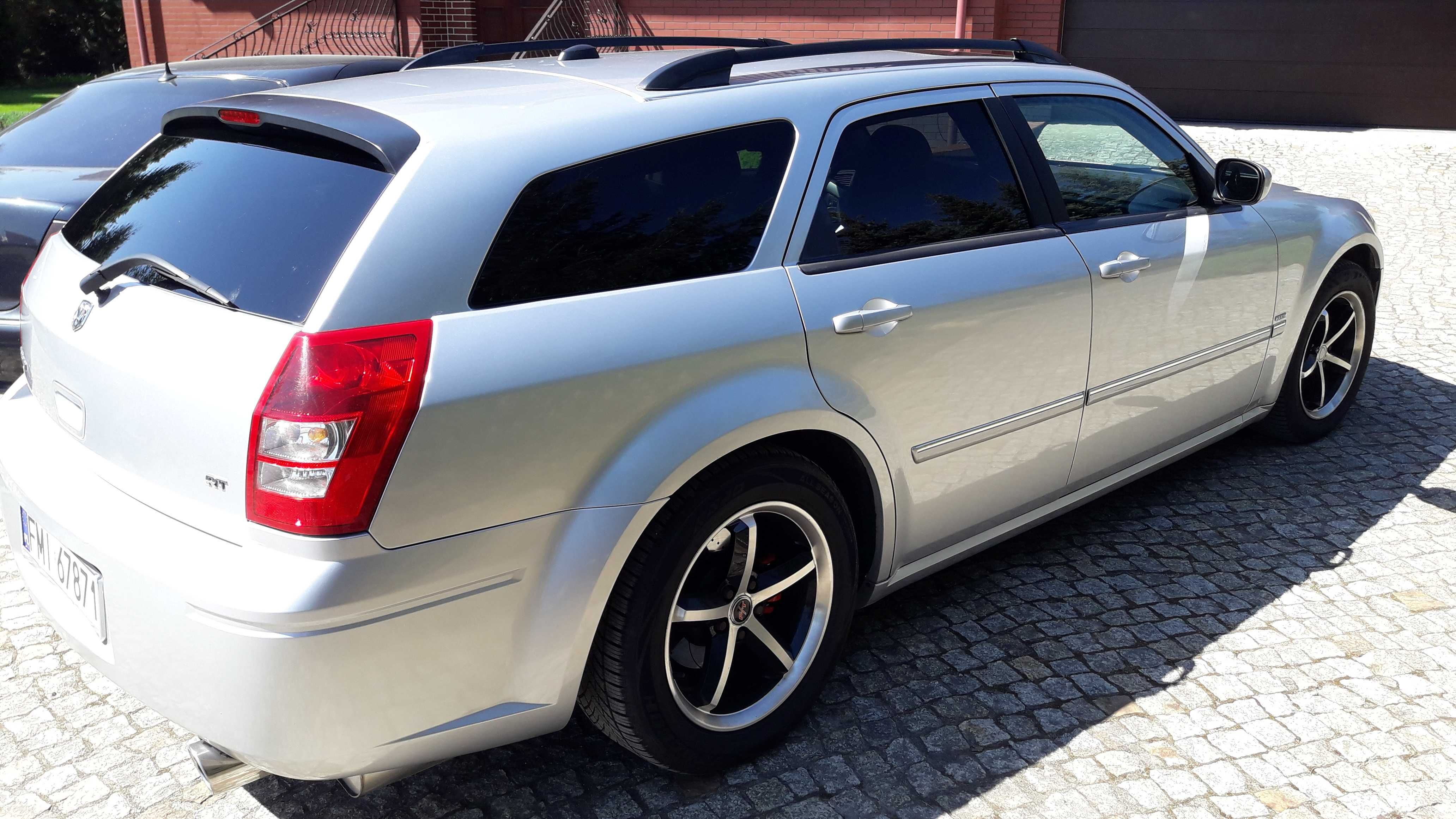 Piękne auto - Dodge Magnum 5.7l Hemi R/T