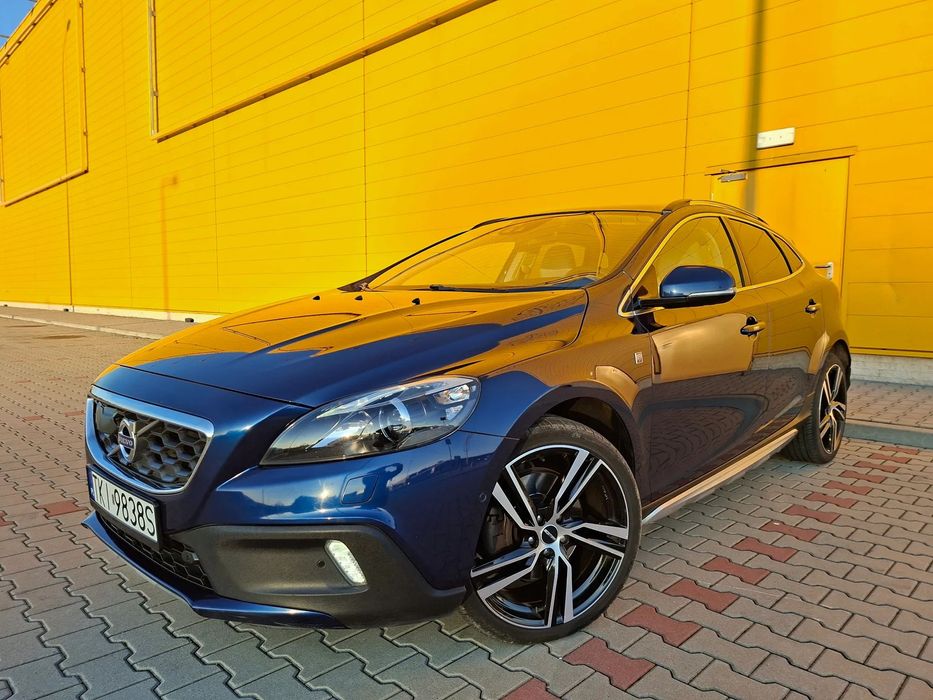 Volvo V40 Cross Country D3 150 PS/KM, Cross Country Ocean Race, Xenon, Panorama, Blis