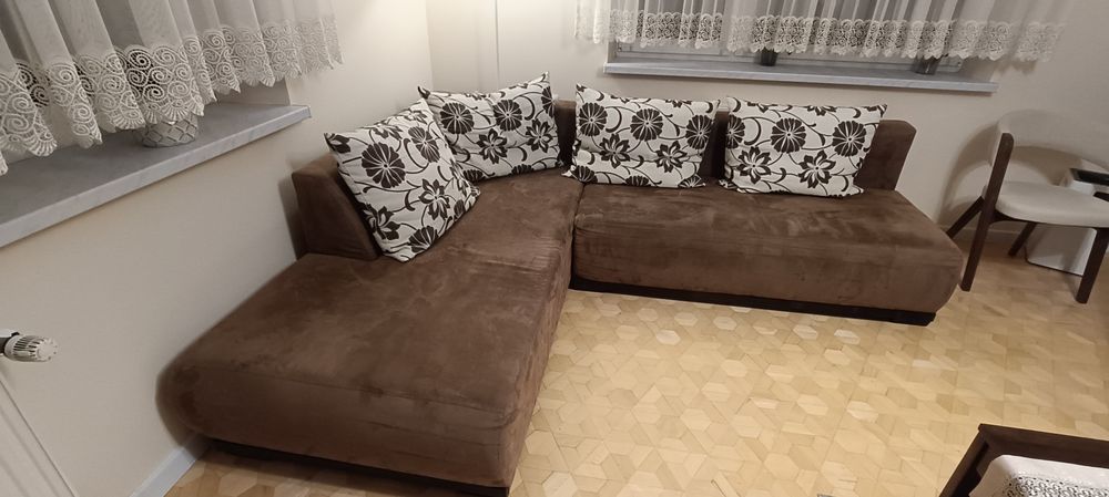 Sofa narożna z funkcją spania – stan dobry