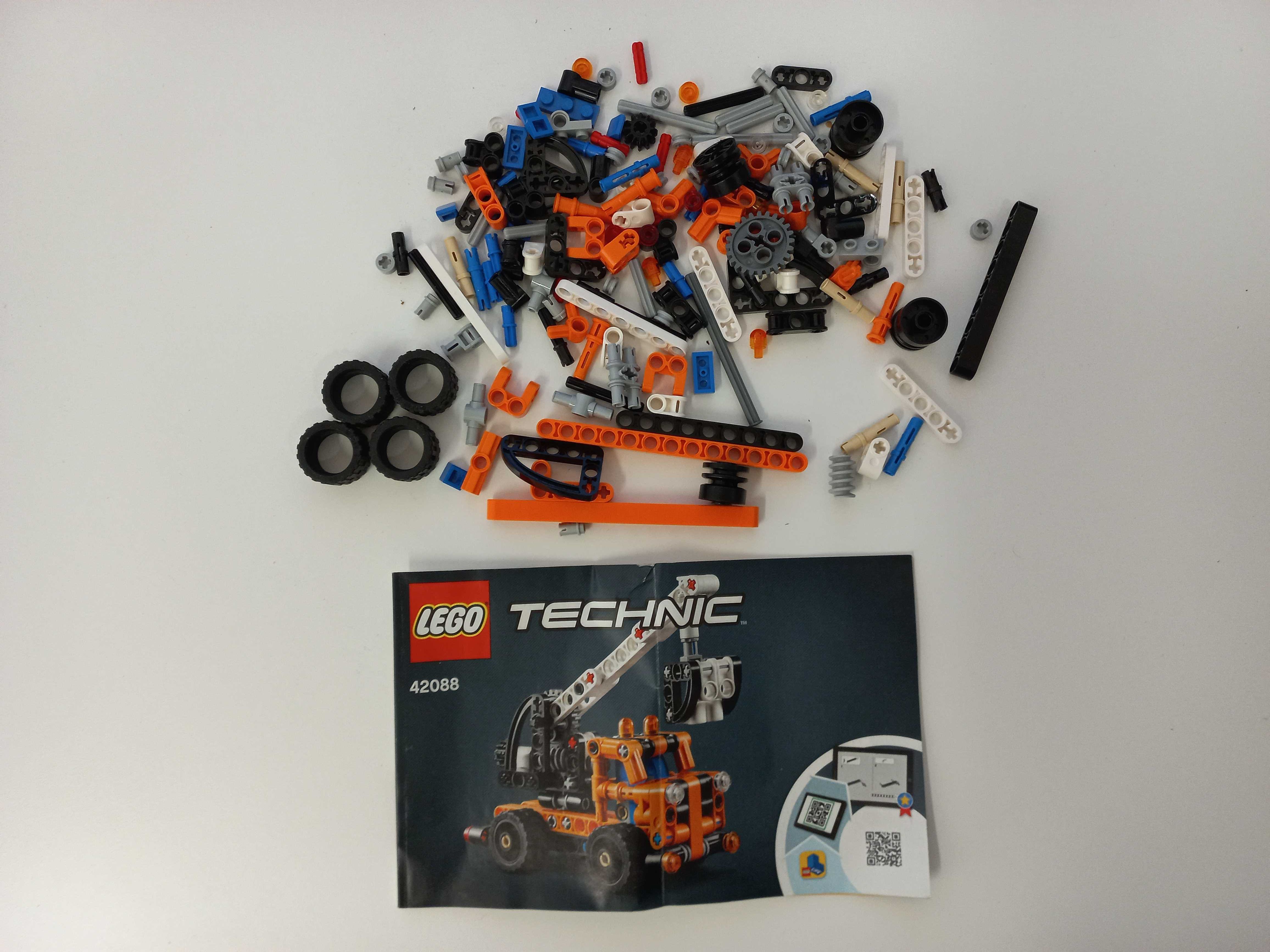 LEGO TECHNIC 42088 ciężarówka z wysięgnikiem