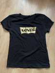 T-shirt z napisem