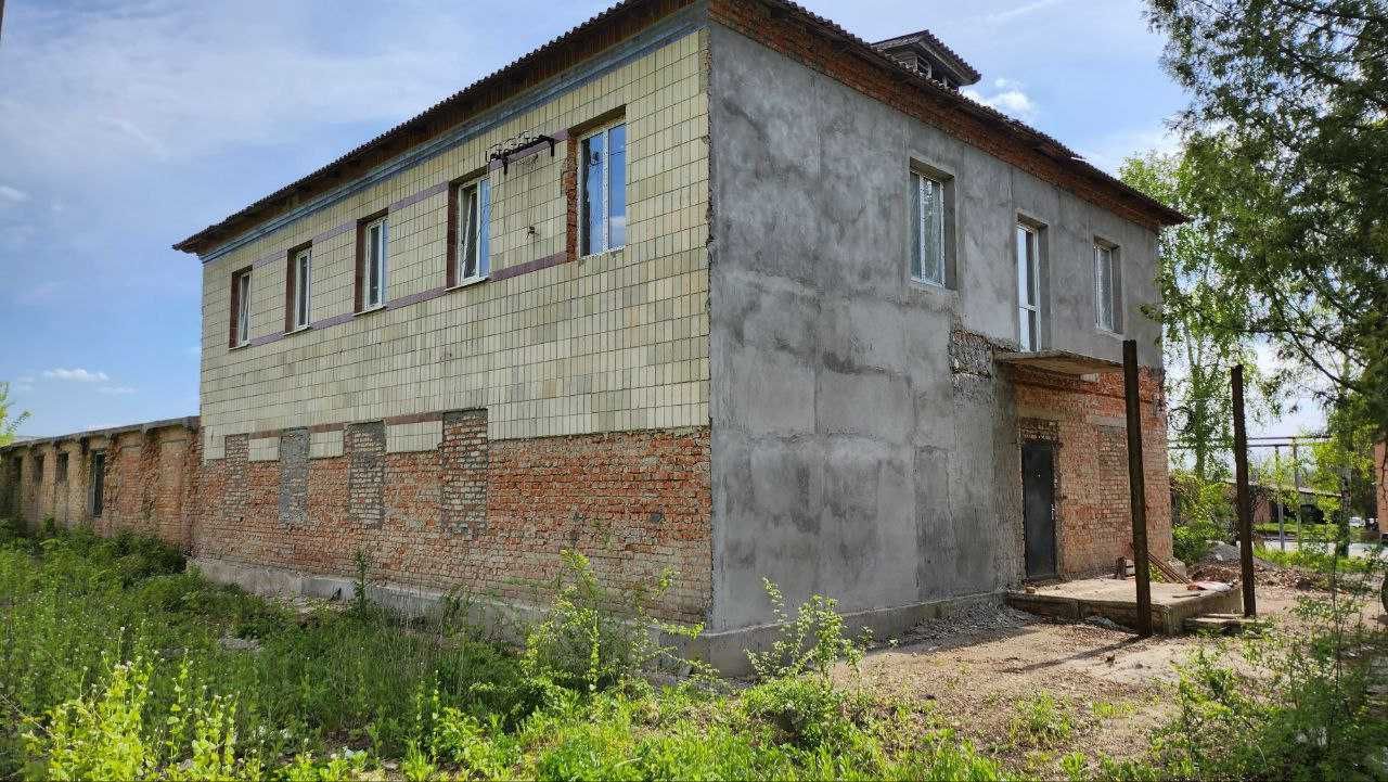 Продам базу під бізнес по вул . Деповській.