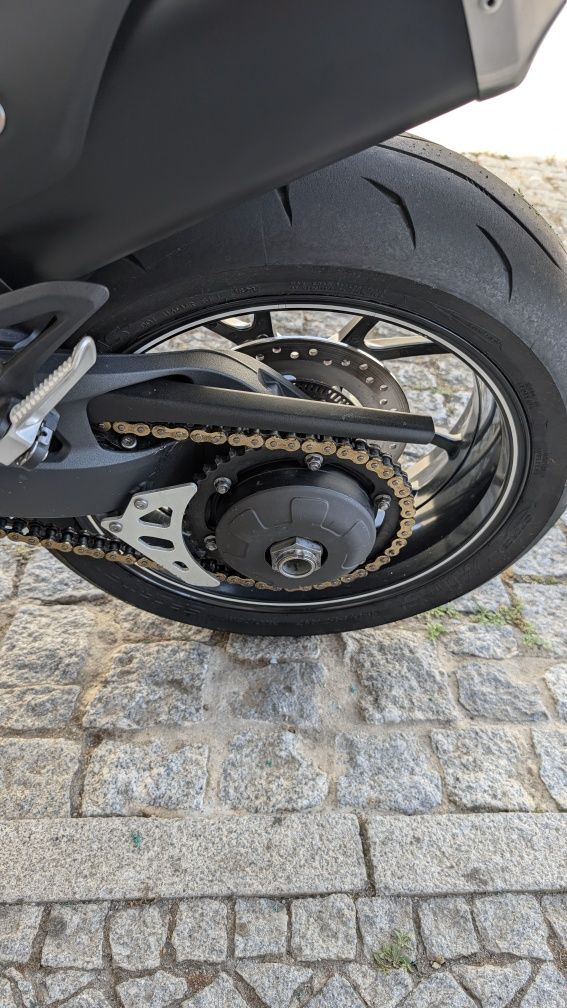 Triumph Speed Triple 1050 94