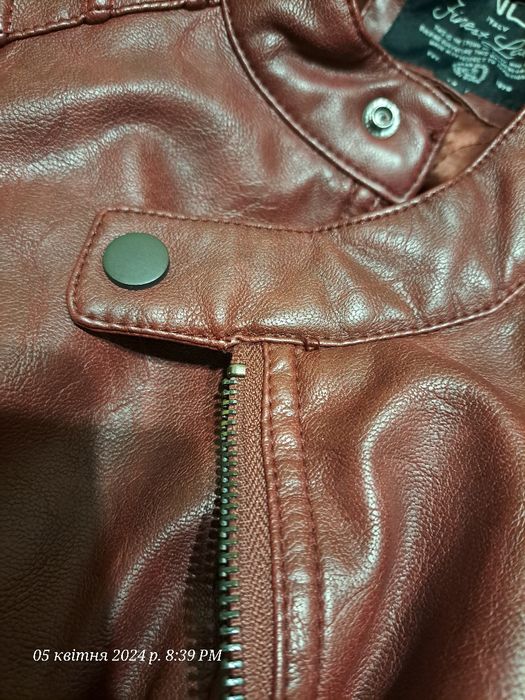 Шкіряна куртка М