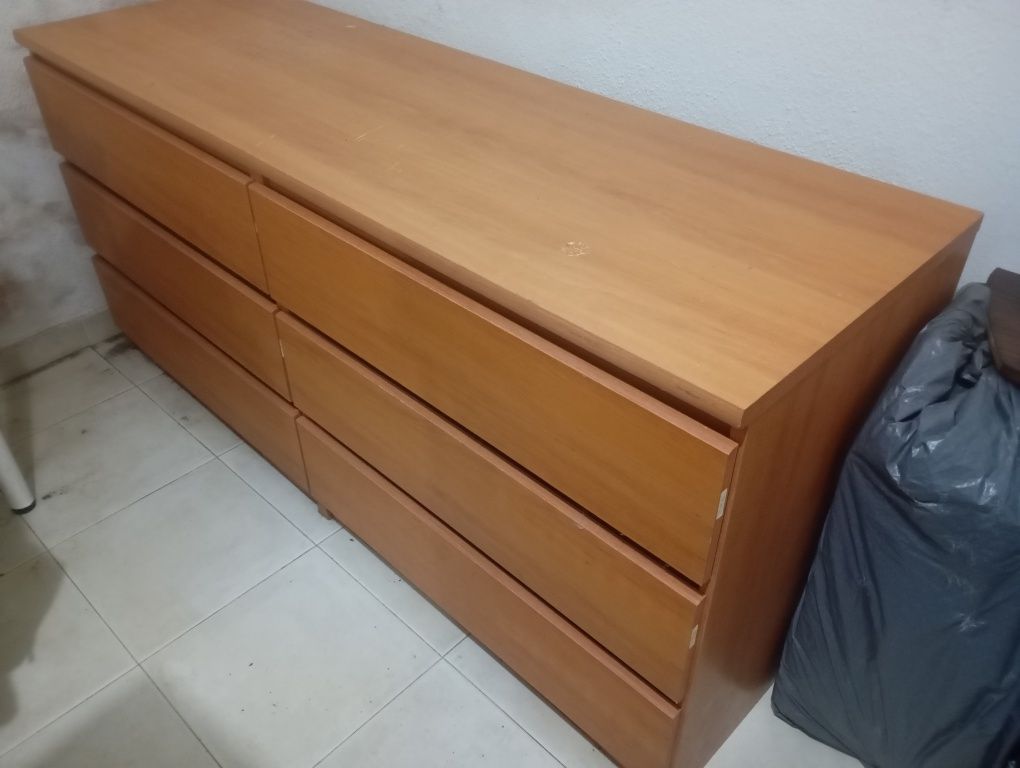 Cômoda com 6 gavetas