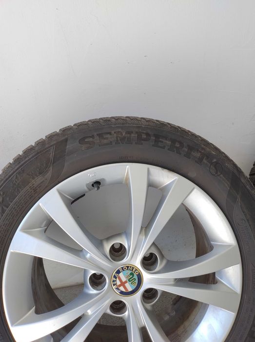 Felgi aluminiowe 16 - 5x110 z oponami zimowymi od Alfa Romeo Giulietta