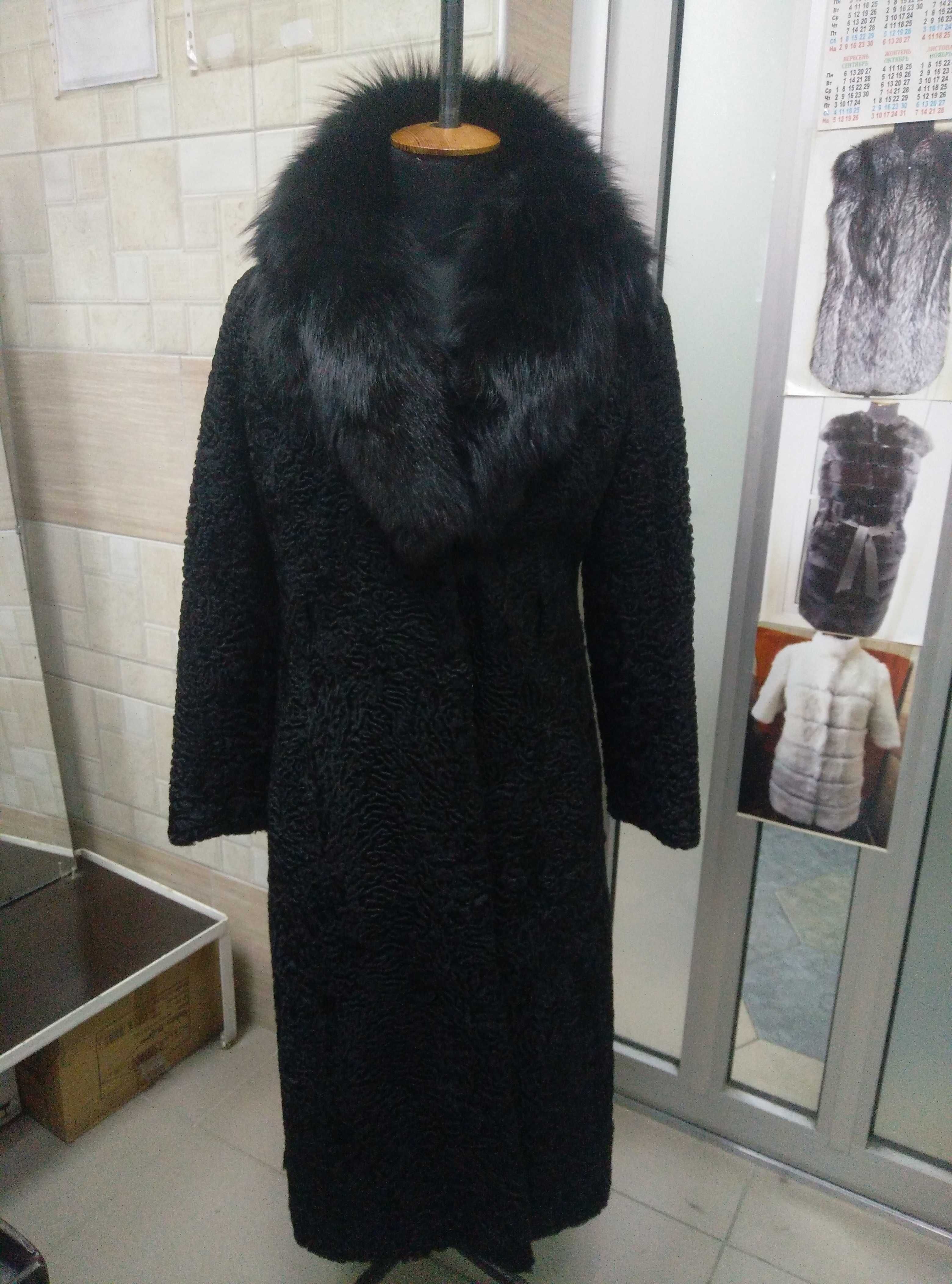 Меховое пальто- шуба из каракуля