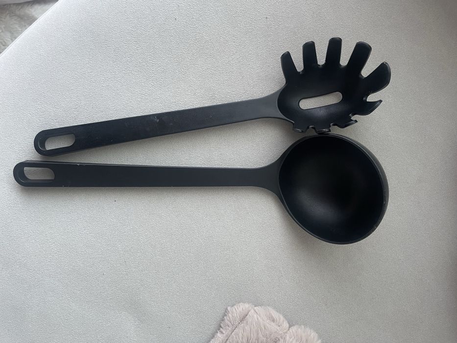 Chochla i łyżka do makaronu