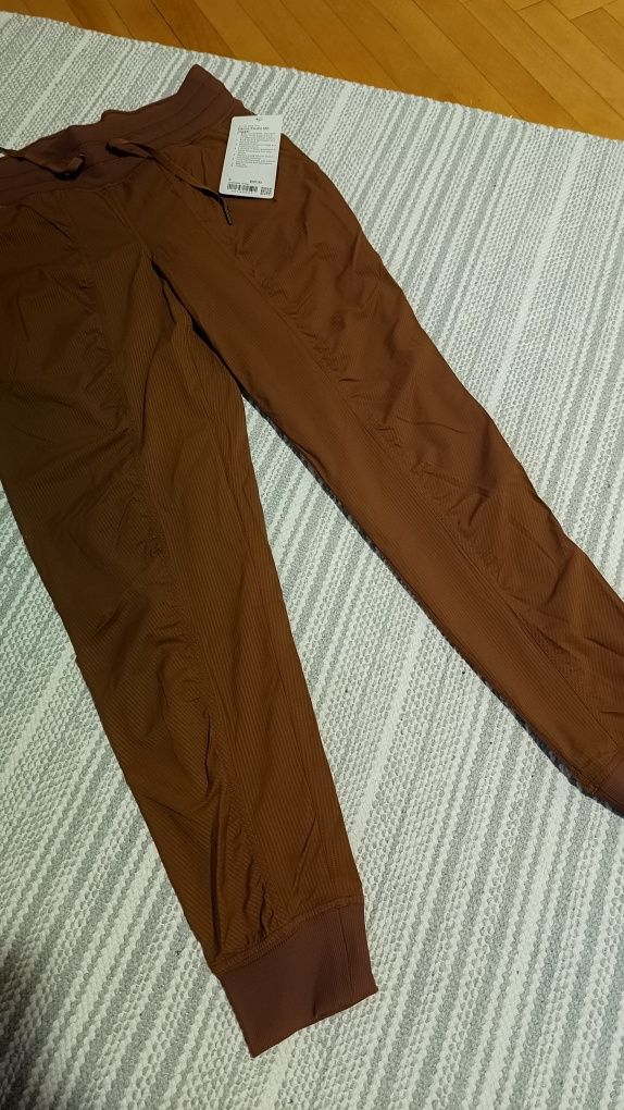 Spodnie treningowe damskie lululemon