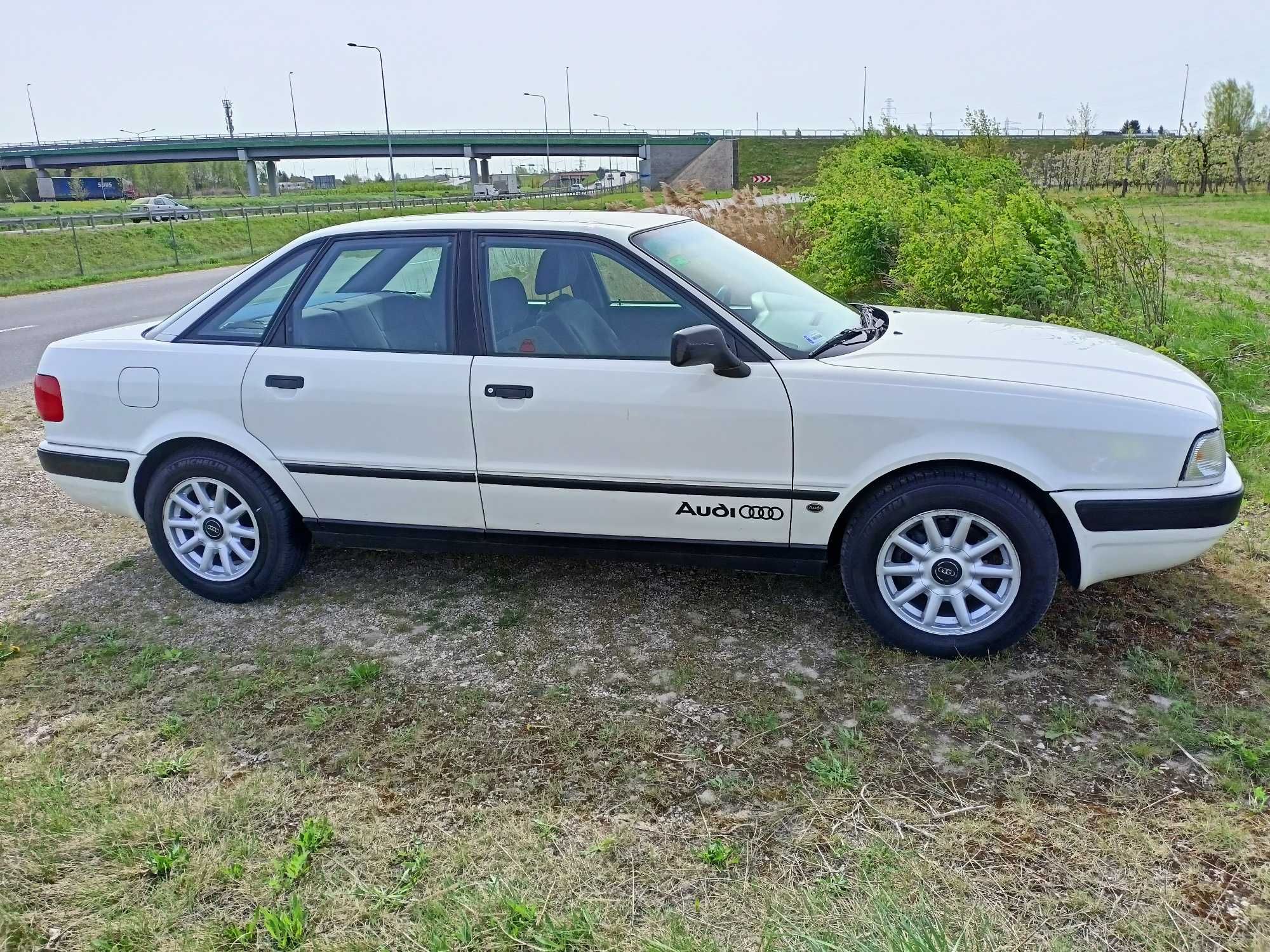 Przyzwoite Audi 80.