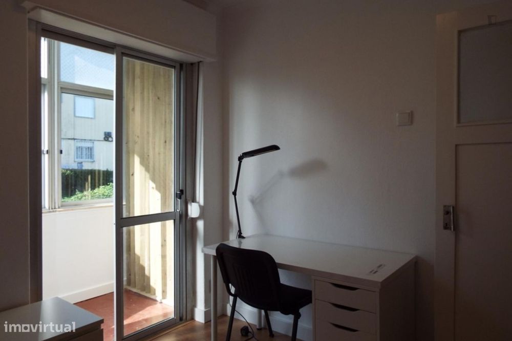 268578 - Quarto com cama de solteiro, com varanda
