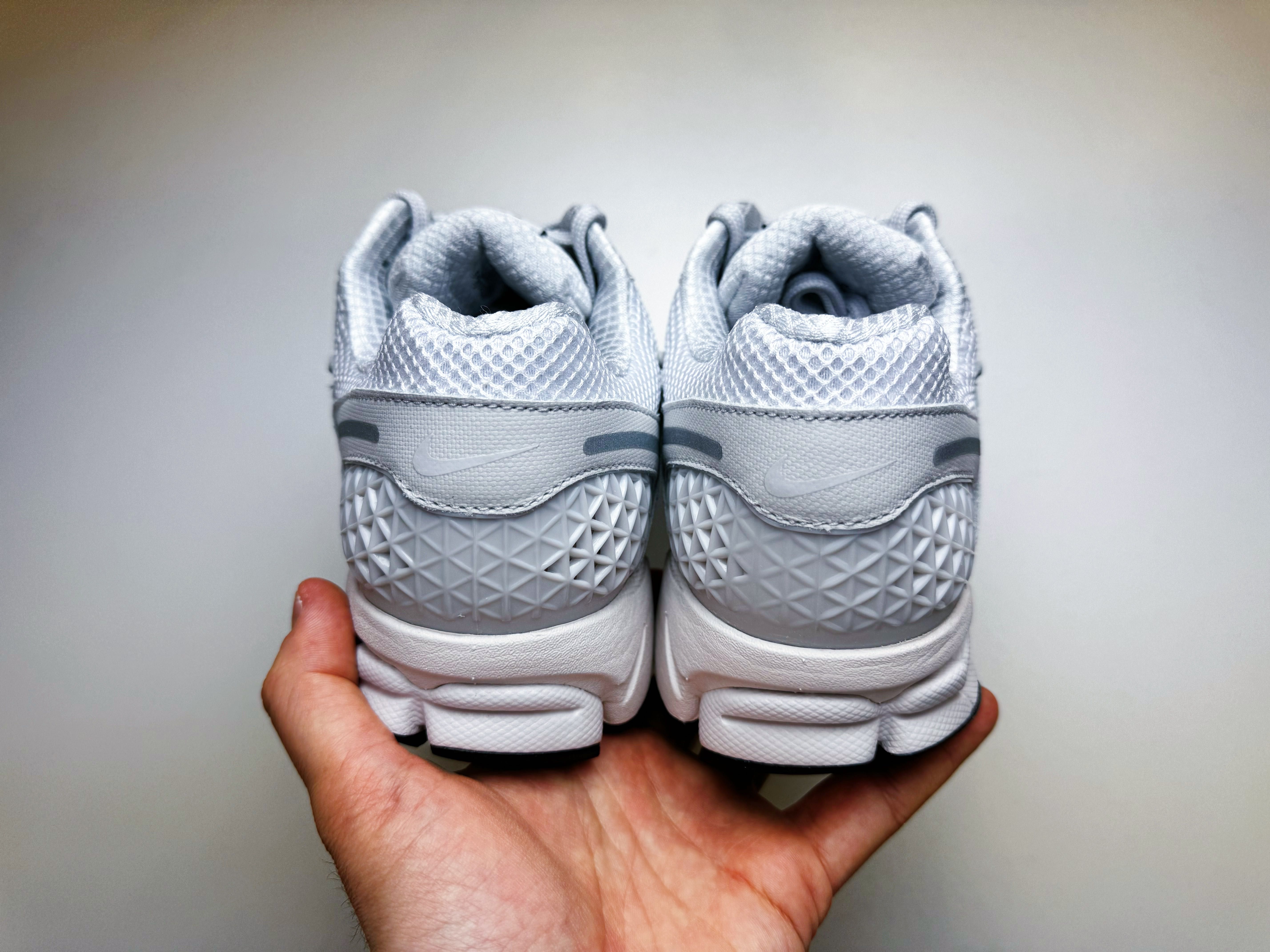 Nike Zoom Vomero 5 SP Vast Grey White 8 41 26cm pegasus