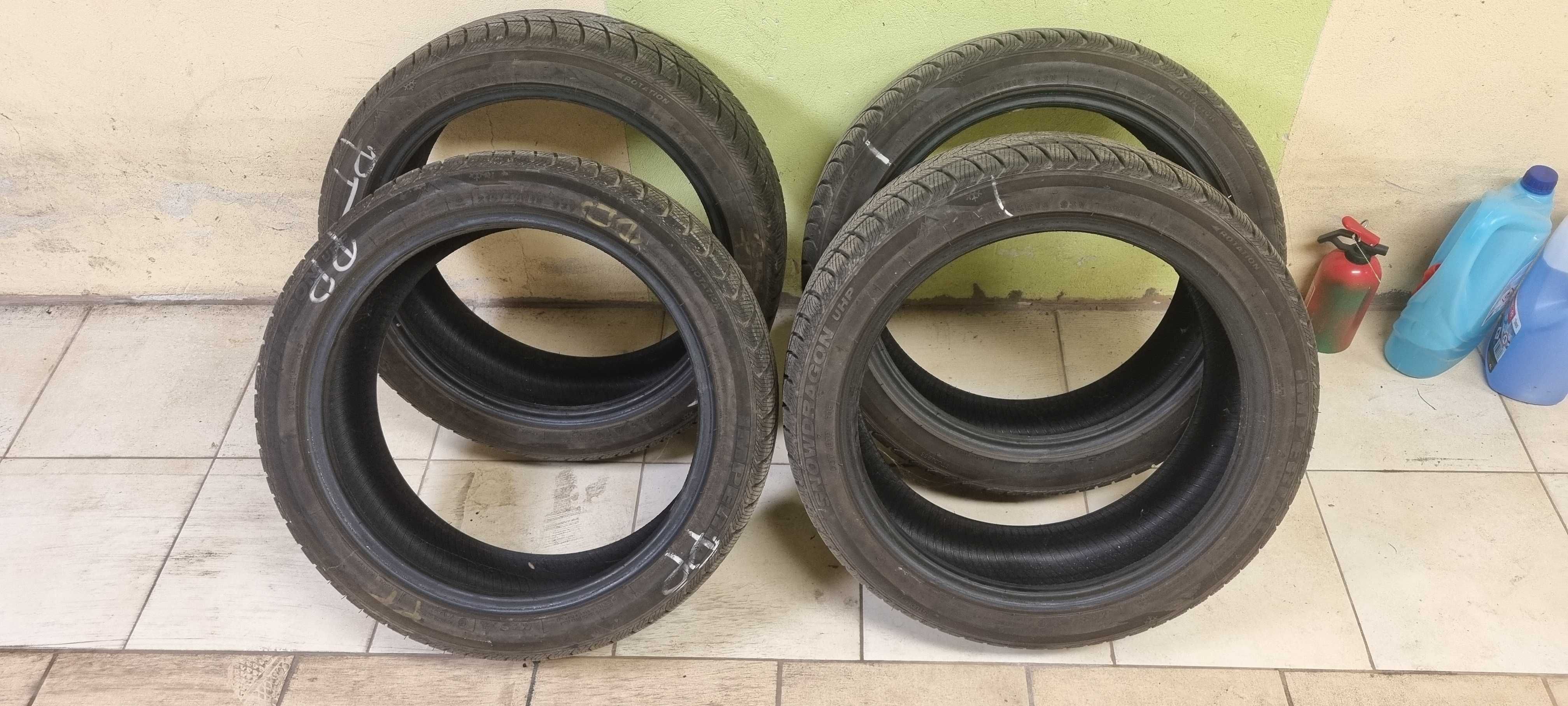 Imperial SNOWDRAGON UHP 215/45 R18 93 V opony zimowe