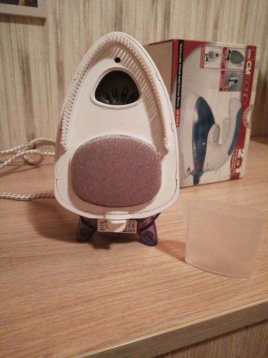 Паровой утюг  Clatronic