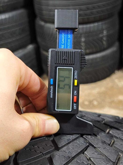 Шини резина зима 235/60 R18 Bridgestone Blizzak LM005 2022 рік