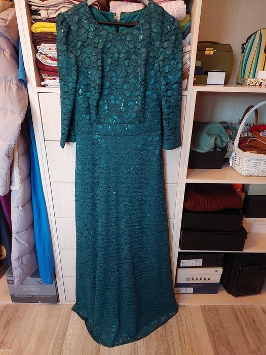 Розкішна оксамитова сукня