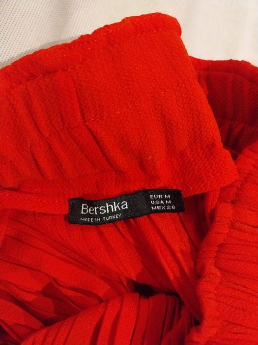 Calças pregas Bershka M