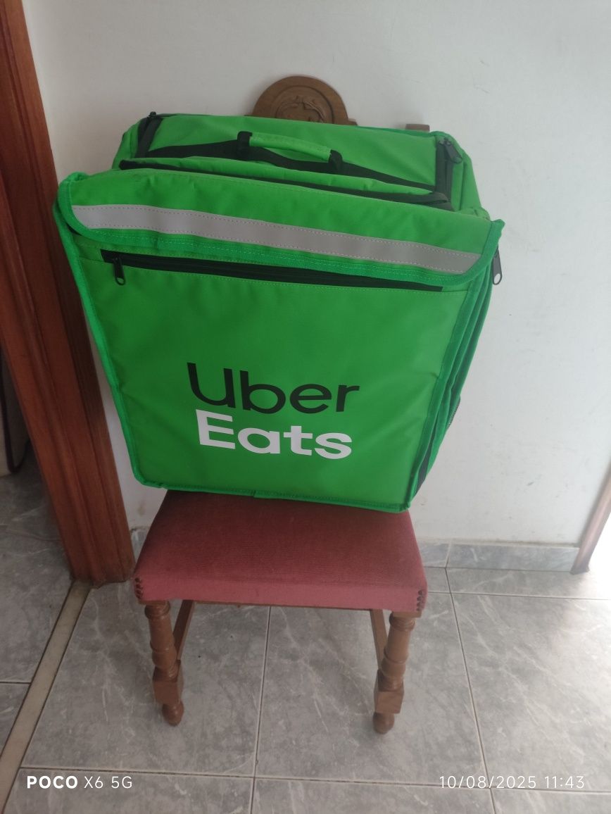 Mochila da uber nova!