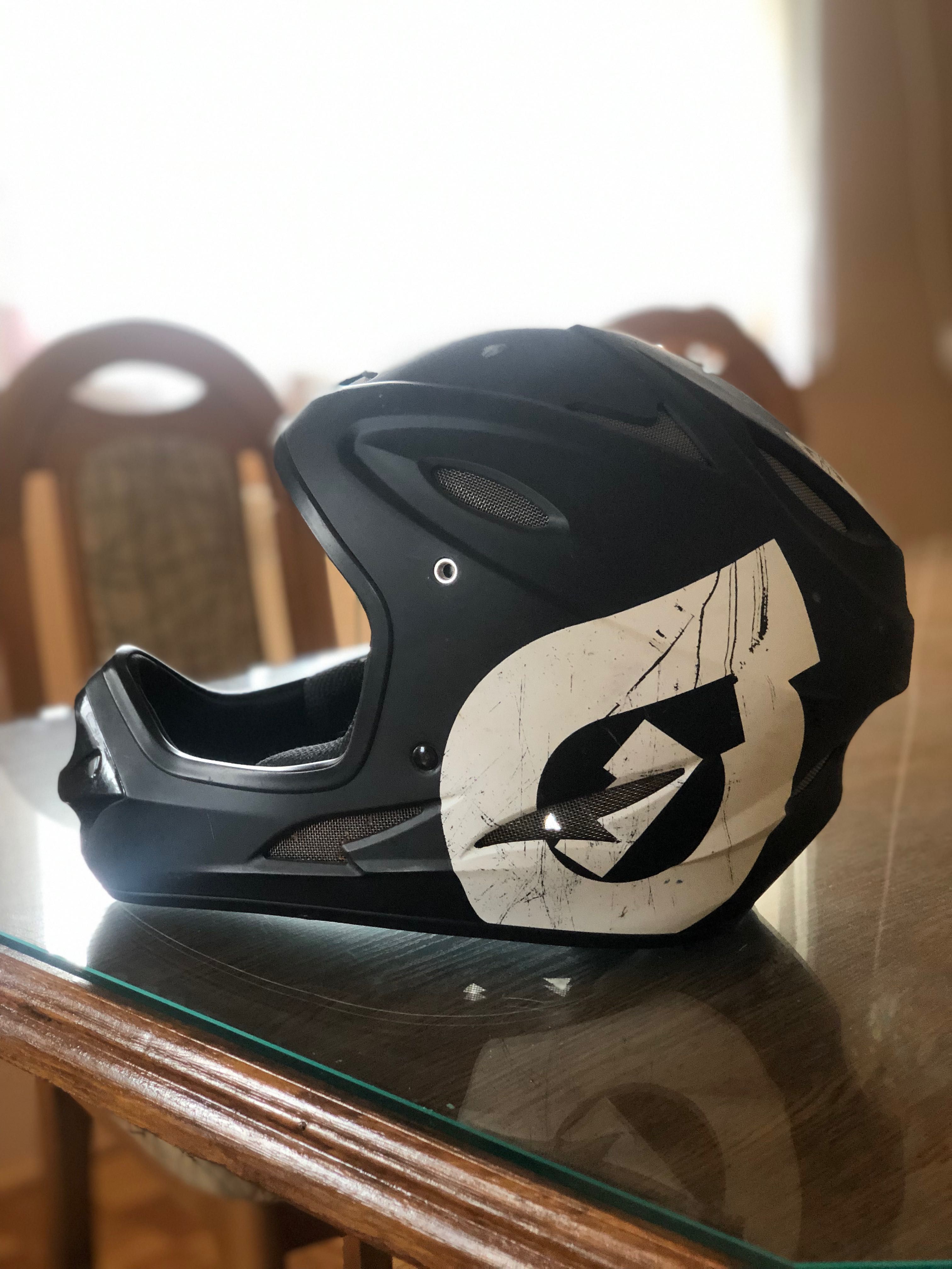 Kask rowerowy na rower sixsixoneone dh dirt downhill