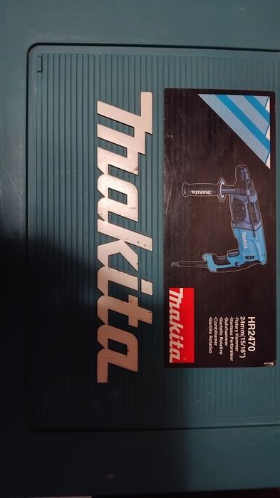 Перфоратор Makita HR2470