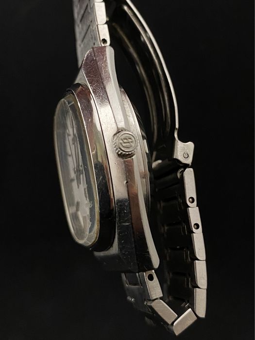 Citizen Quartz Crystron