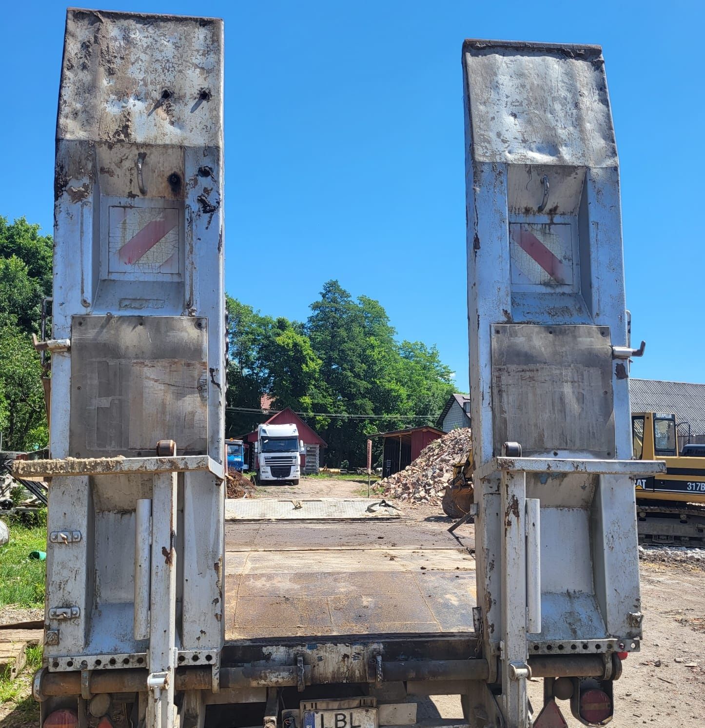 Pracę ziemne wykopy wyburzenia transport maszyn ziemia na sprzedaż