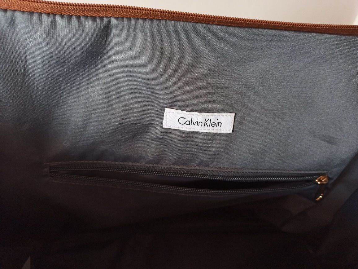 Torba podróżna Calvin Klein logowana