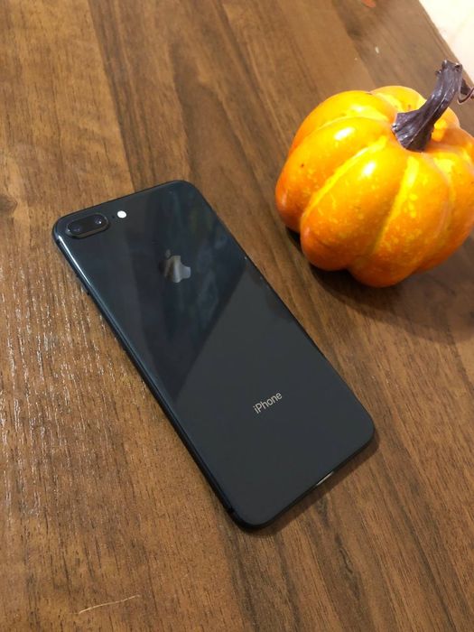 Продам iphone 8 plus /256