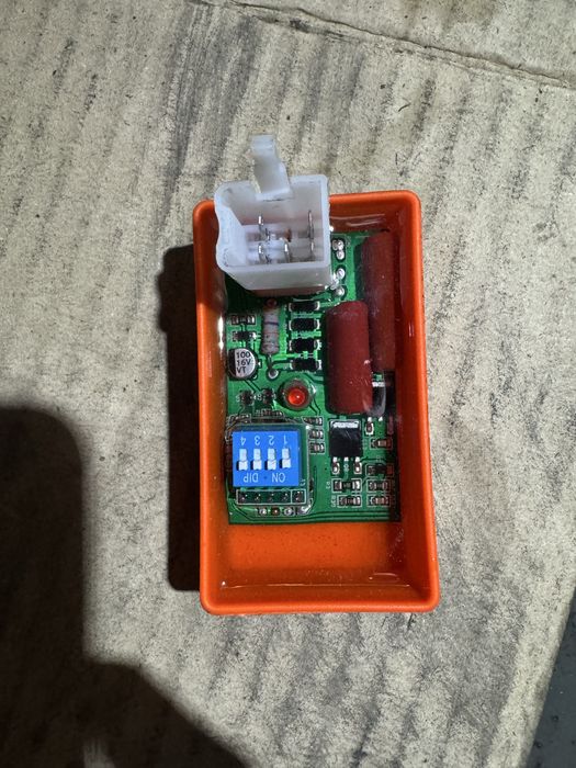 Спорт камутатор з регулюваням випередженя