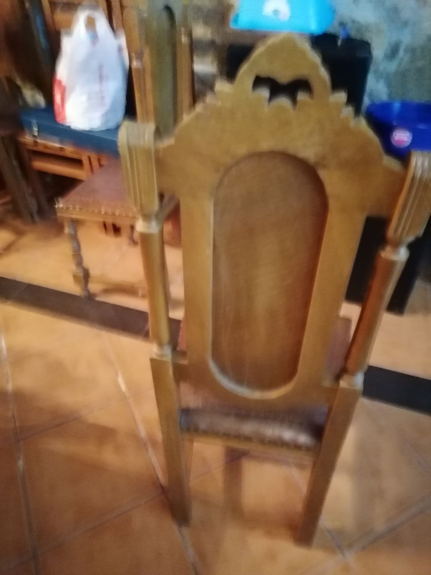 Vendo 6 cadeiras de sala