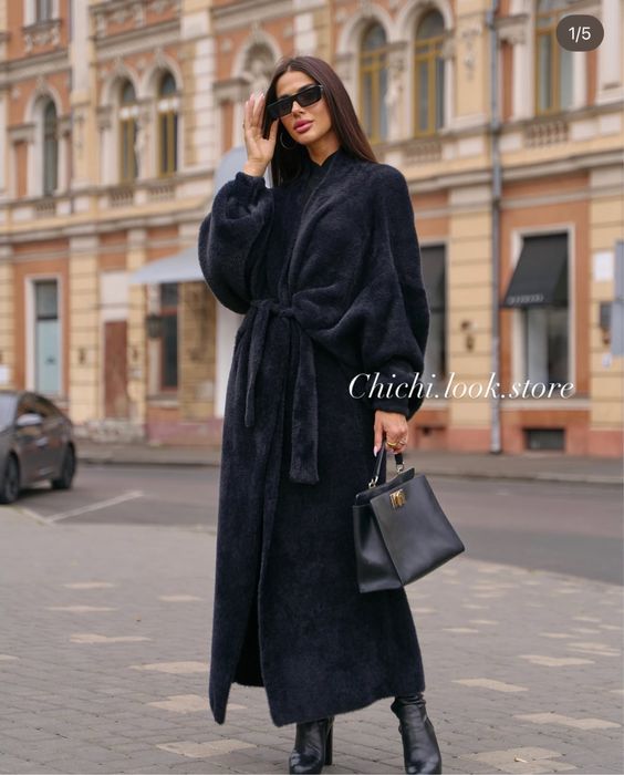 Чорний кардиган травка