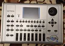 MIDJAY KETRON profesjonalny aranżer dla muzyków MP3/MIDI/WAVE