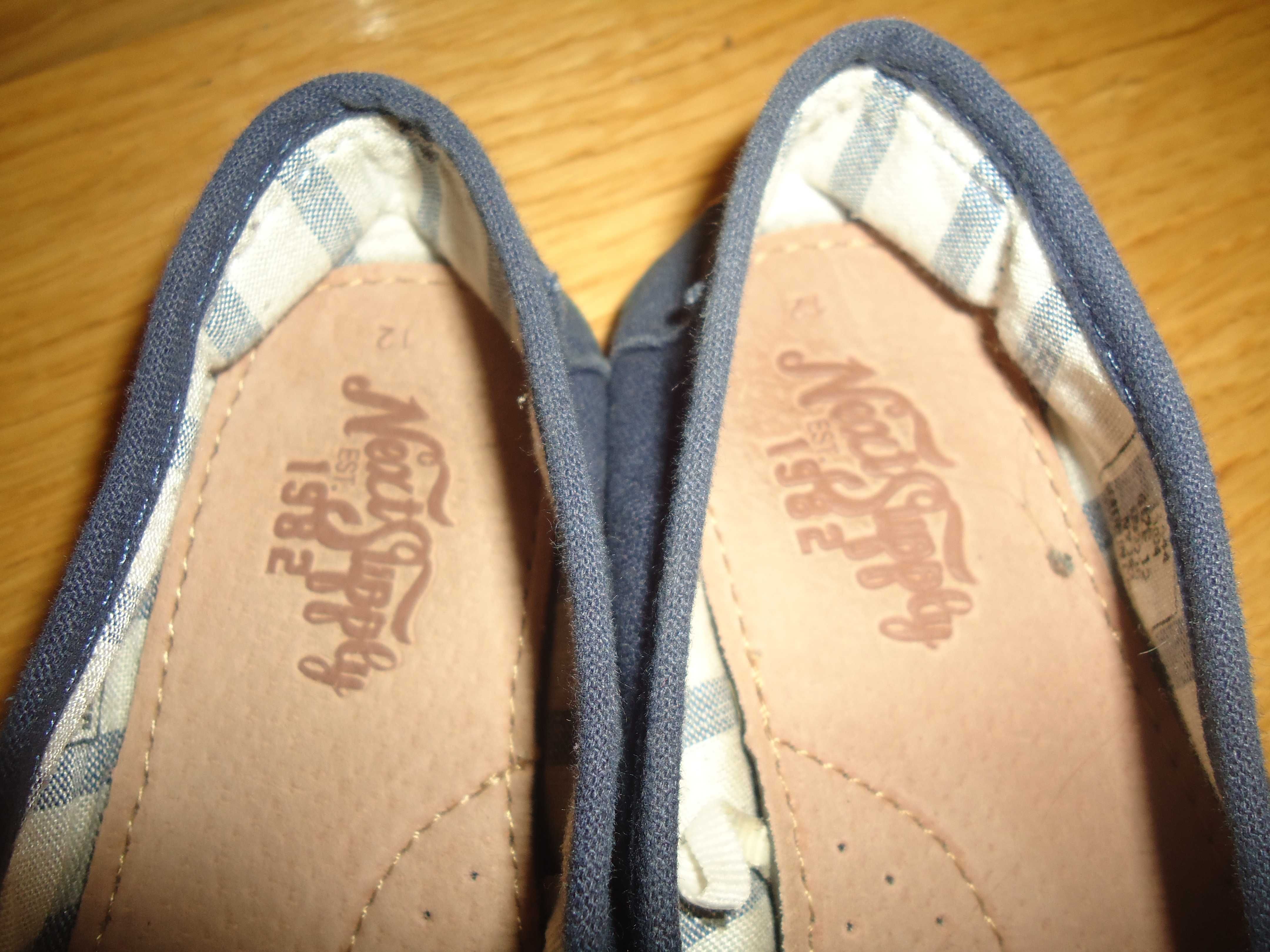 Next Buty Espadryle Granatowe chłopięce wygodne kapcie Rozmiar 31