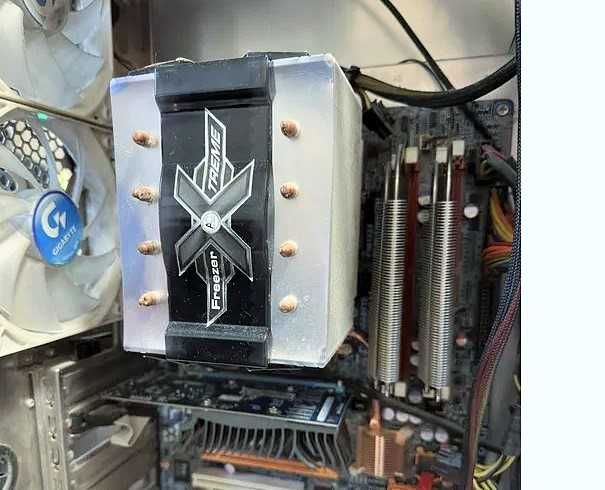 система охлаждения с медными трубками Arctic Freezer Xtreme