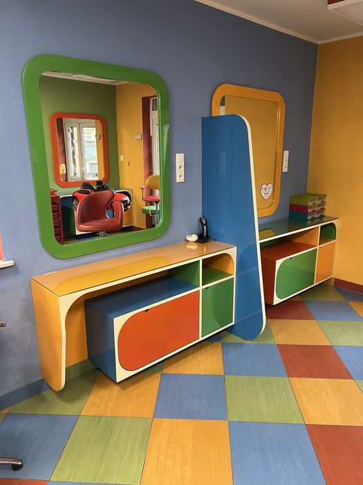 Meble fryzjerskie salon dla dzieci Salon fryzjerski fryzjer wyposażeni