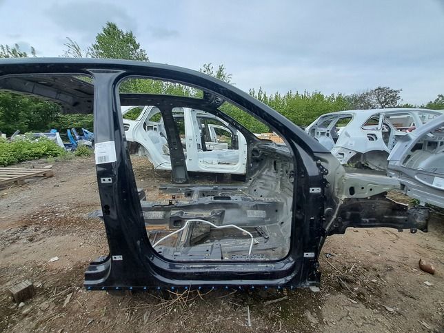 Стойка кузовная центральная правая AUDI Q3 F3 83A809840