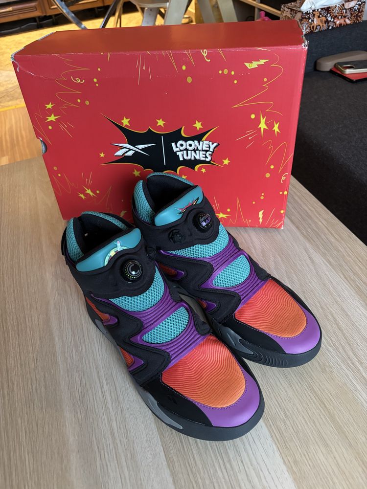 reebok looney tunes instapump fury zone