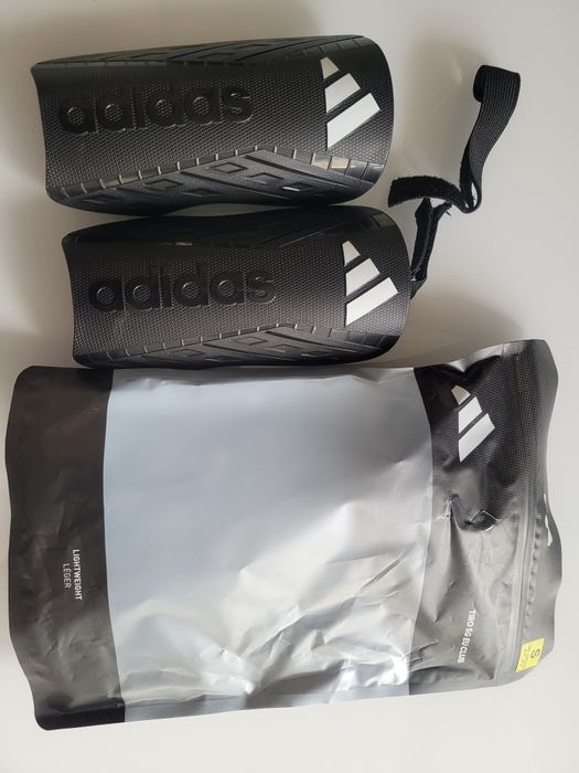 Ochraniacze dla piłkarzy Adidas